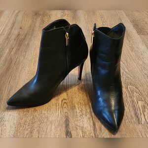 Carrano Black Leather Heeled Booties